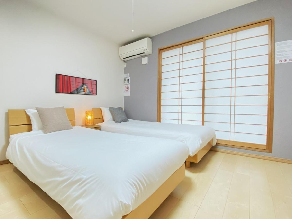 Twin Room with Private Bathroom