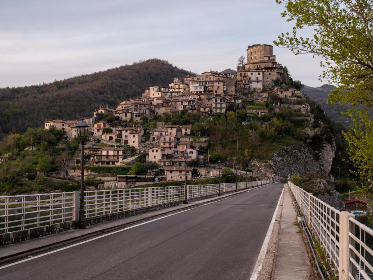 B&B Castel di Tora - Casa Vignette 7 - Bed and Breakfast Castel di Tora