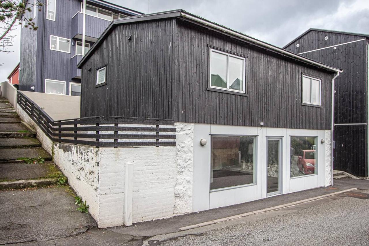 Lovely Apartment In The Heart Of Tórshavn - Ferienwohnung