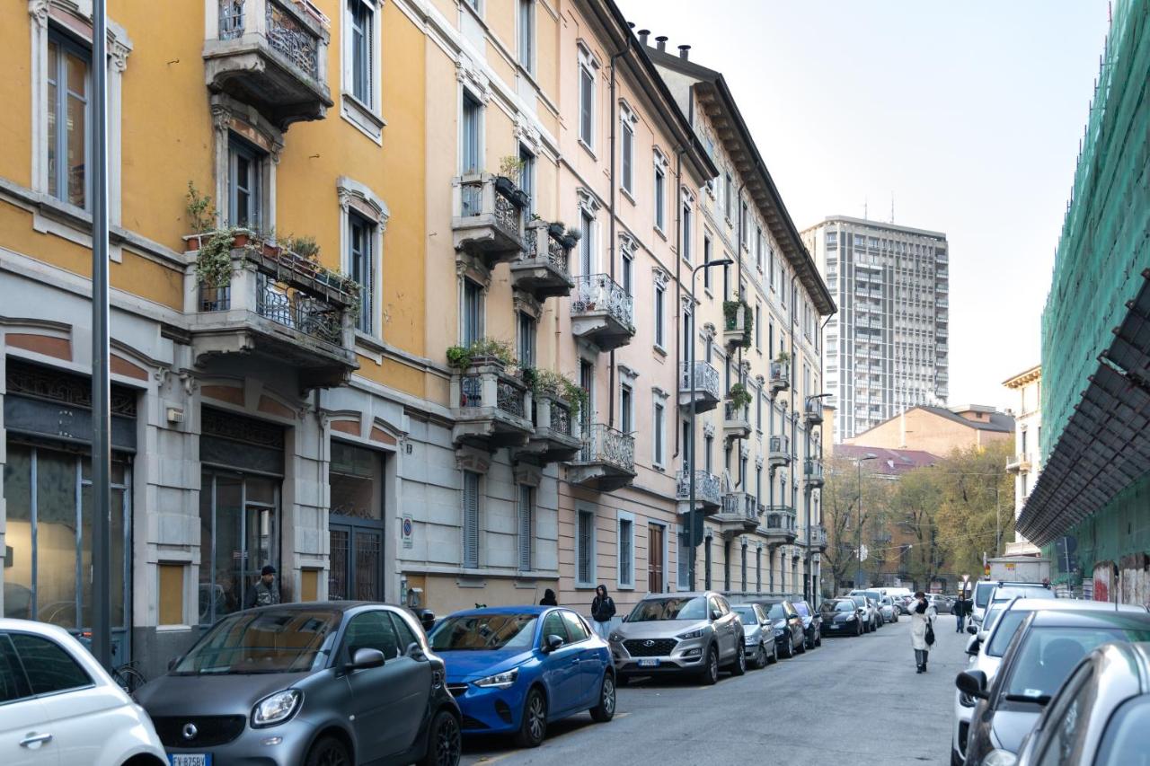 Elegant Apt near metro Porta Romana,3 fermate subway-stop a Duomo, WIFI-NETFLIX Free - Chambres d'hôtes Milan