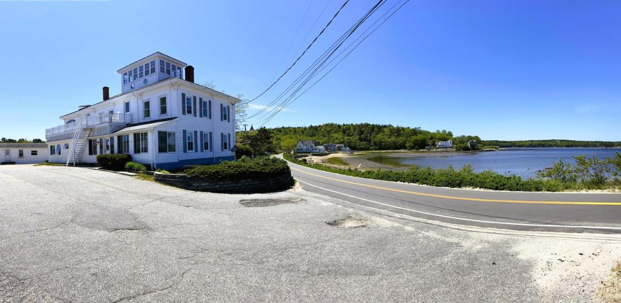 Spinneys Guesthouse & Beach Cottages - Bed and Breakfast