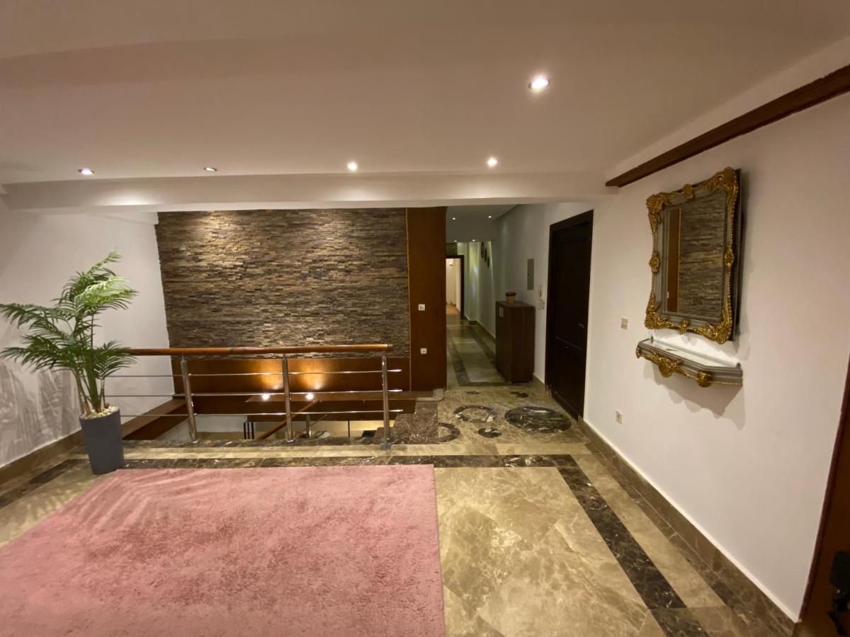 فيلا مفروشه للايجار في التجمع - B&B