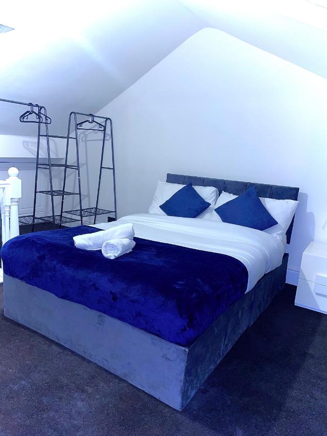 B&B Birmingham - Central 4 bedroom house in the heart of Birmingham city with Free Parking, and sleeps up to 8! - Bed and Breakfast Birmingham