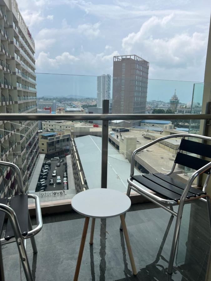Xing Nagoya Thamrin City - B&B