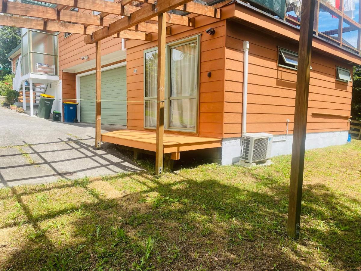 Private studio Auckland Self Checkin and 2 Parking Netflix Prime - B&B