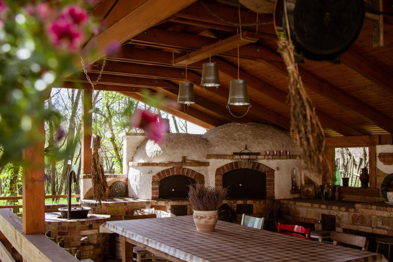 Tornácos Tanya Vendégház*** és Gasztroporta - B&B Kiskunmajsa