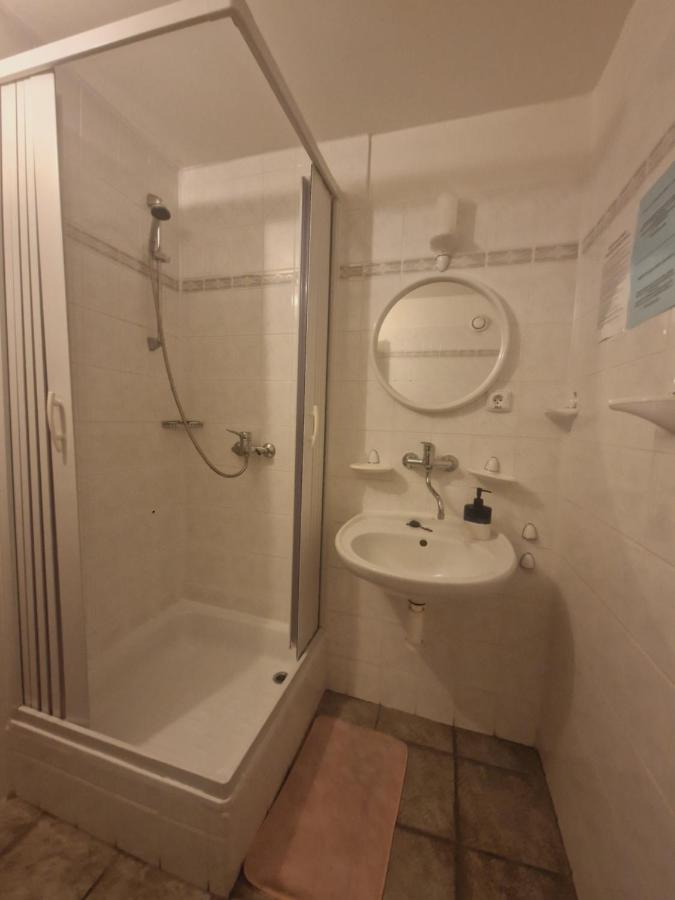 Habitación Familiar con baño 