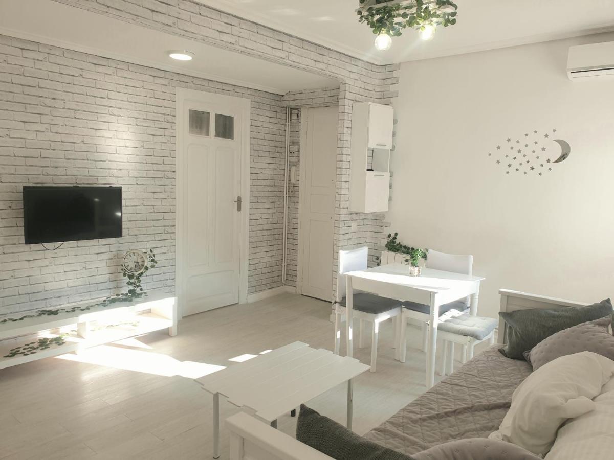 B&B Logroño - Apartamento Eguzkilore. Logroño - Bed and Breakfast Logroño