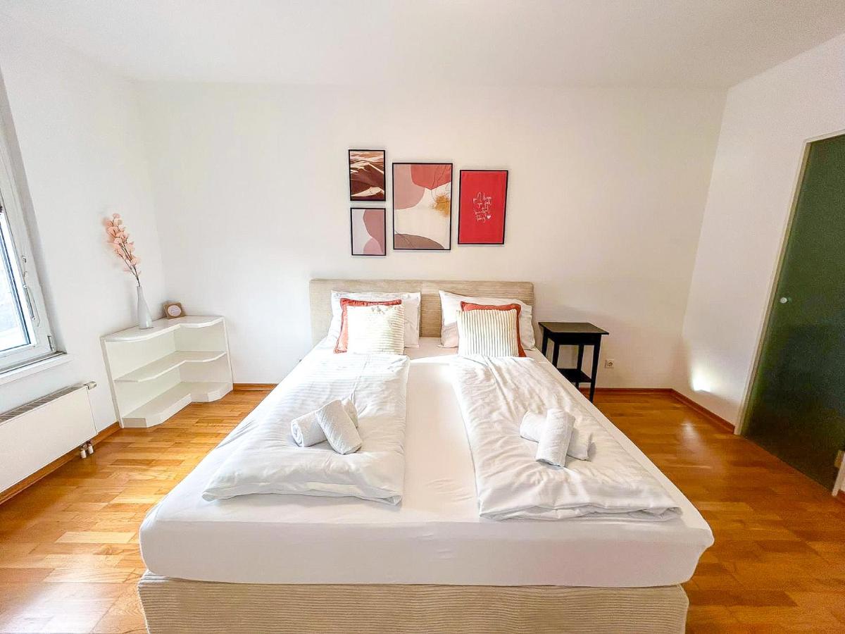 B&B Vienna - FeelHome-Prater-Ausblick-Terrasse-6 Gäste-WiFi-Smart TV - Bed and Breakfast Vienna