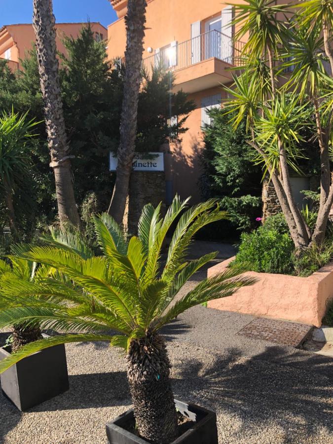 GRIMAUD Golf Saint Tropez Rez de jardin Vue piscine - B&B