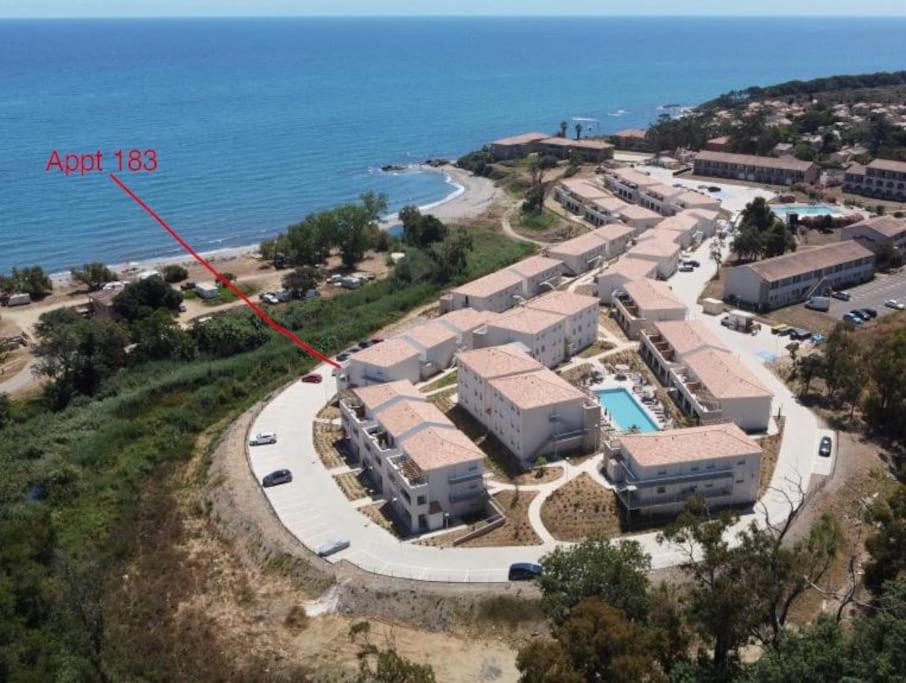 Résidence front de mer + Piscine - Bed and Breakfast