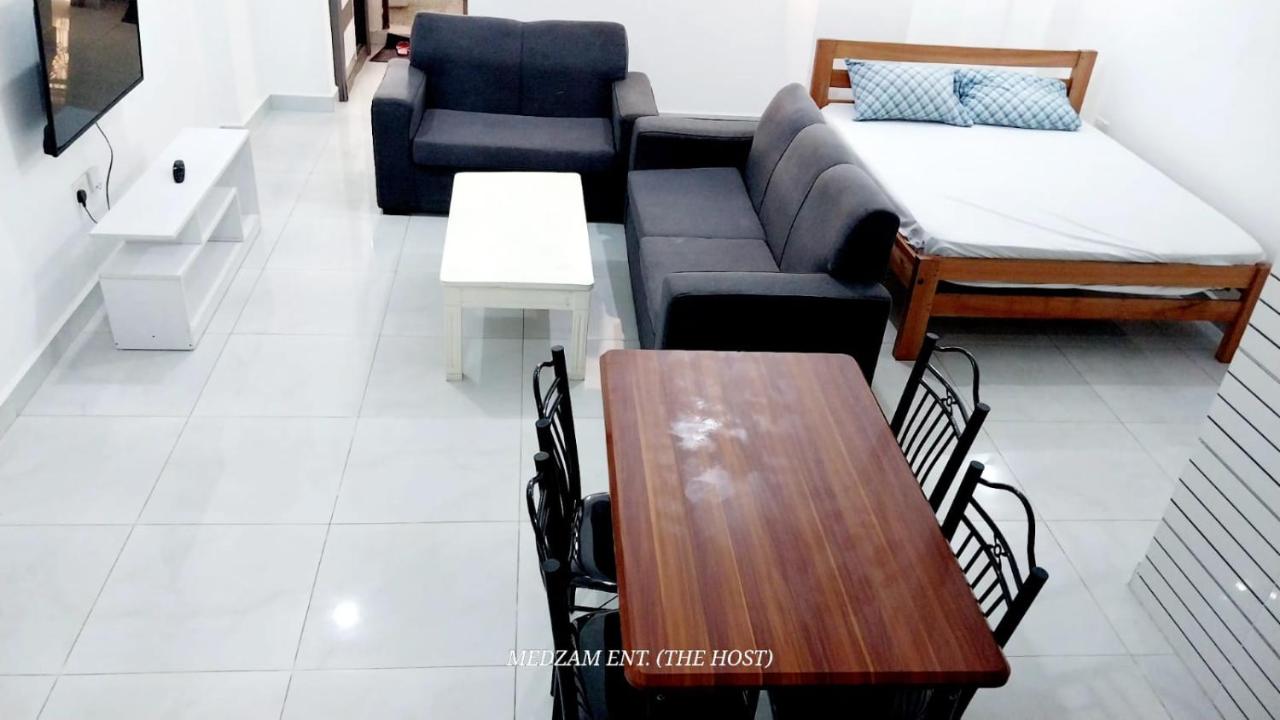 B&B Mombasa - 1 bedroom with 2 beds apt 217 Kisimani Heights, Msa - Bed and Breakfast Mombasa
