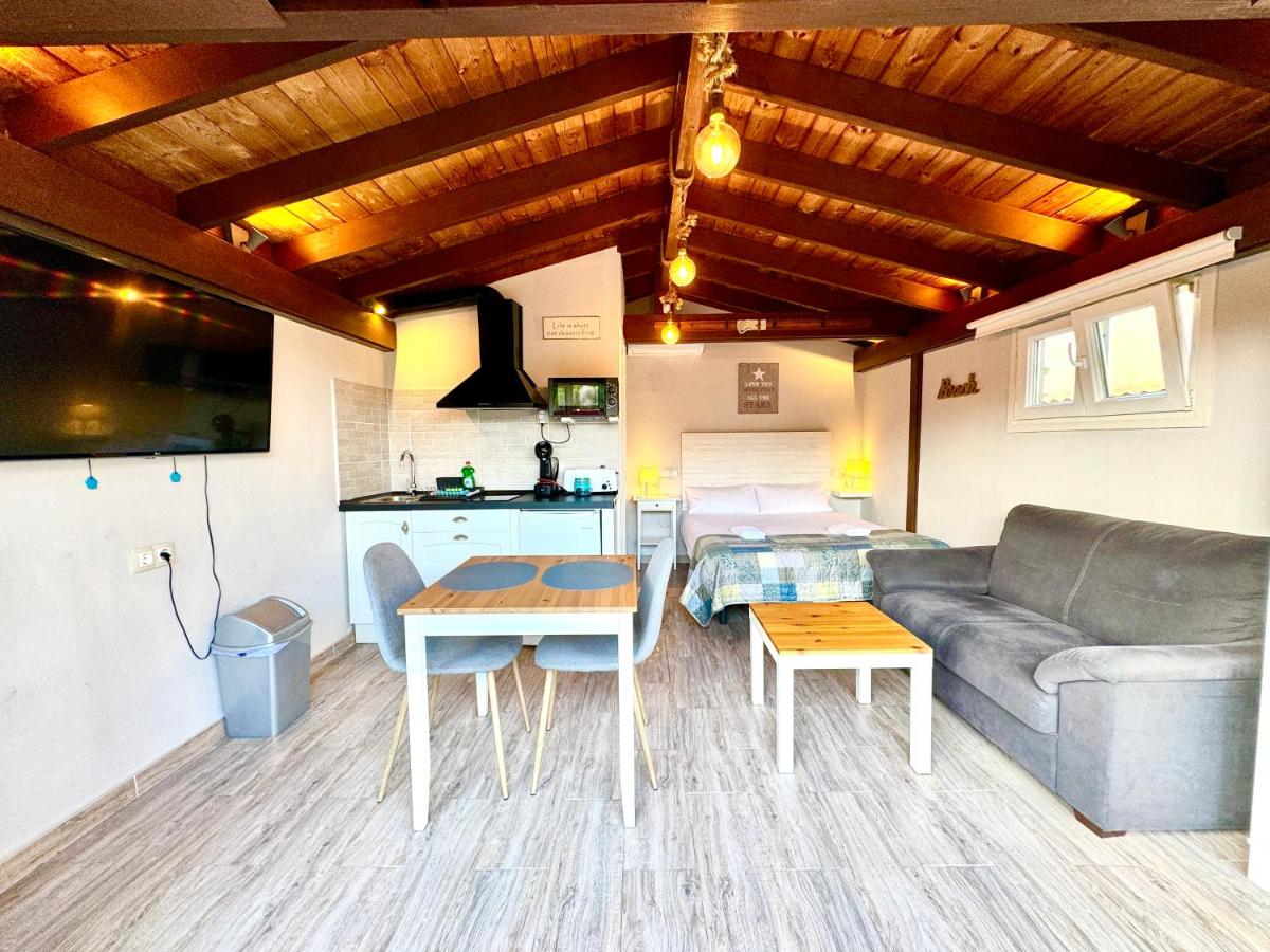 3 Casita-Estudio con Jardín en la playa - B&B