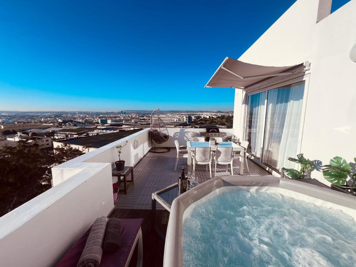 B&B San Ġwann - LA88 SweetHome Penthouse with Jacuzzi - Bed and Breakfast San Ġwann