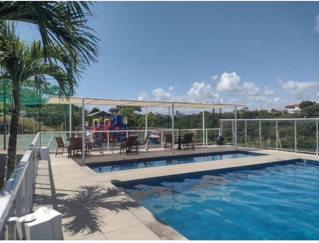 Residencial Jardim da Costa com 2 quartos a 4 km praia - B&B
