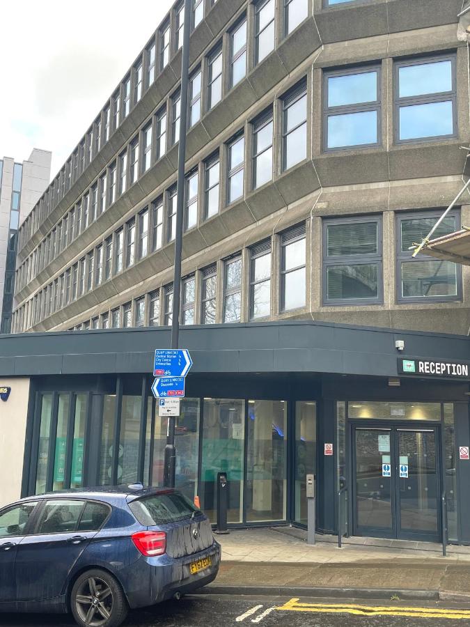 HNFC Stays - Central Business Studio w/ gym - B&B Newcastle upon Tyne