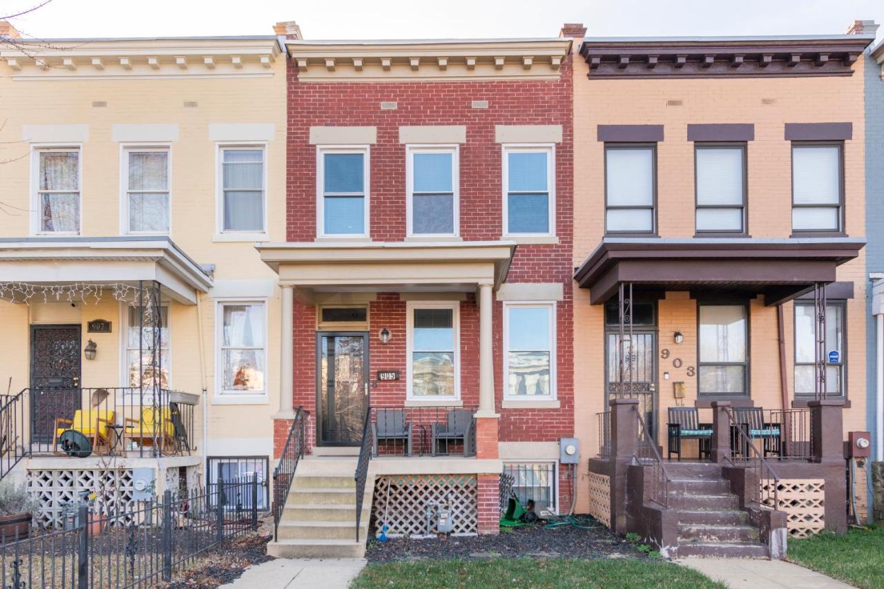 Comfortable 4 Bedroom Home with City View Near Capitol Hill Washington DC - Chambres d'hôtes Washington