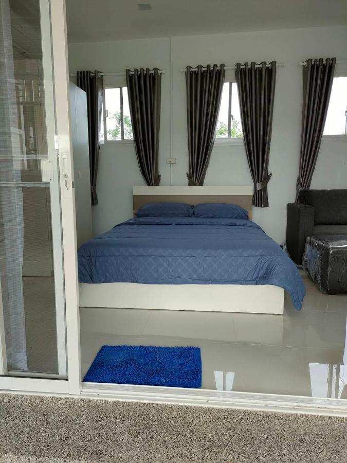 Nongnuchs Homestay Queen Bed - B&B San Sai