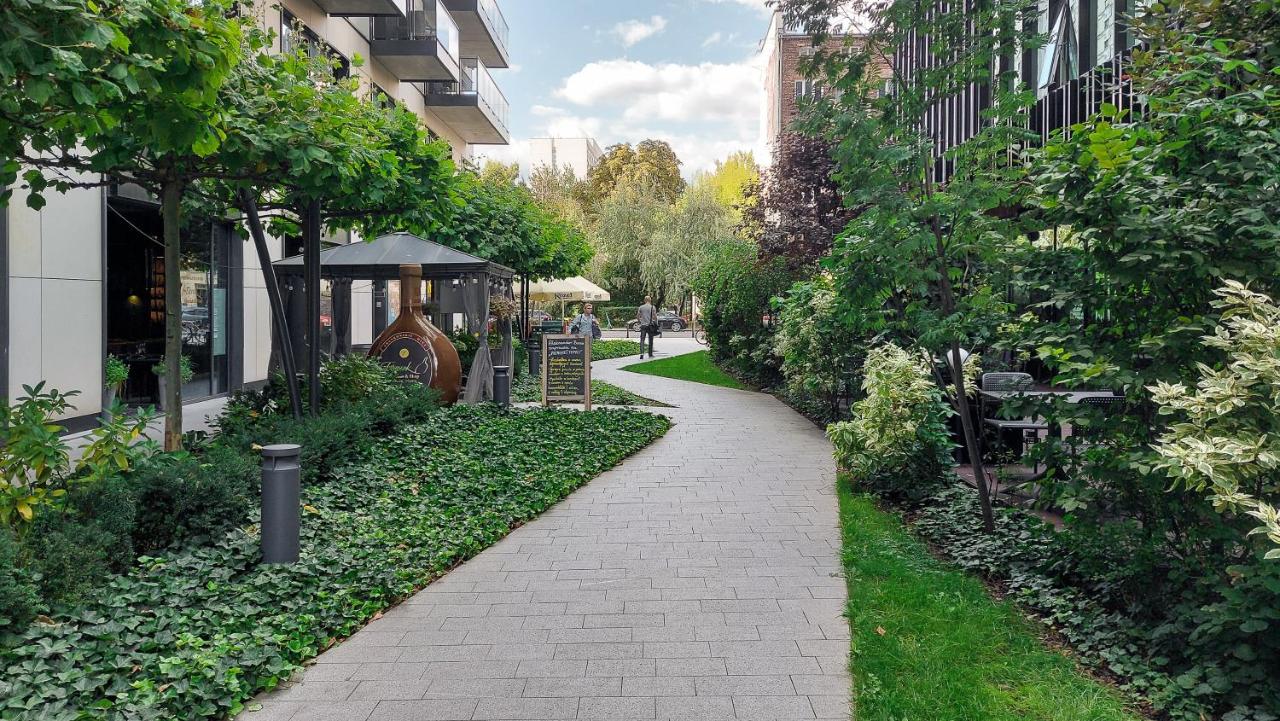 Lumina premium apart near Mennica Residence - B&B