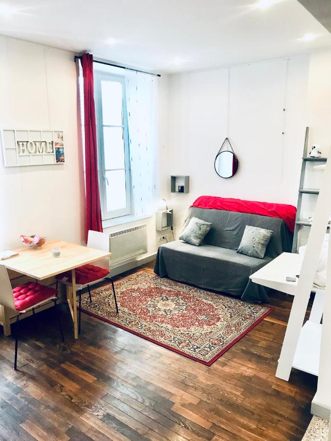 The Studio Castle in middle of Fontainebleau - Chambres d’hôtes