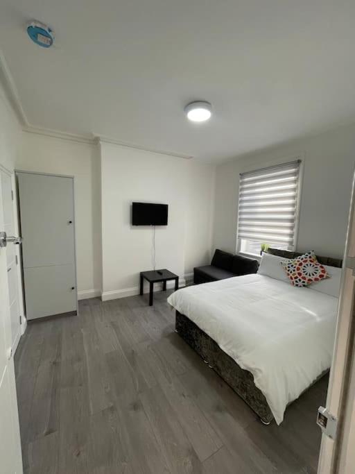 Luna - Deluxe London Studio Flat - B&B