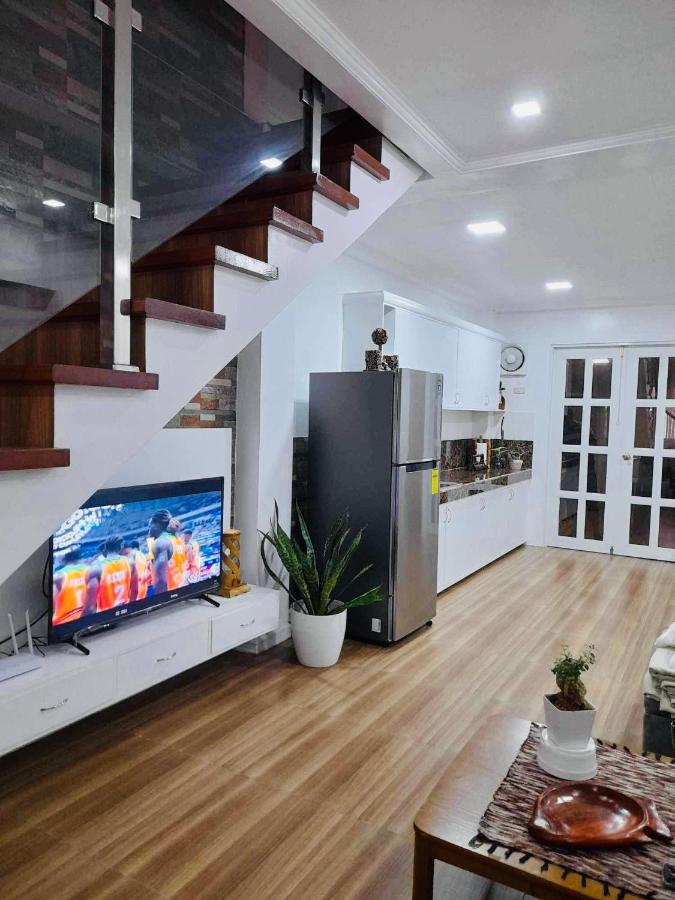 B&B Baguio City - Casa Strata 2 BR 2 Baths whole house with roofdeck - Bed and Breakfast Baguio City