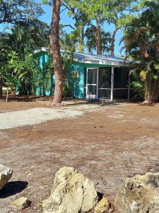 Sea Turtle - Fresh Spacious Cottage W&D Kit 1.3 Mi to Beach - B&B Bonita Springs