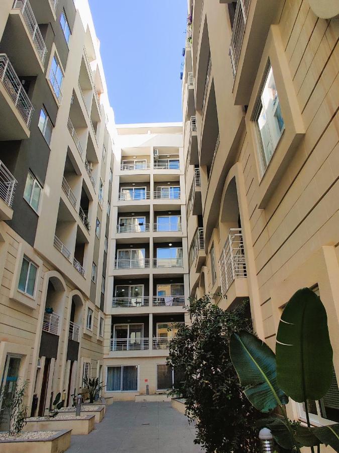 DePiro Point Deluxe - Modern, designer apartment 2 minutes away from popular Sliema seafront - Chambres d’hôtes Sliema