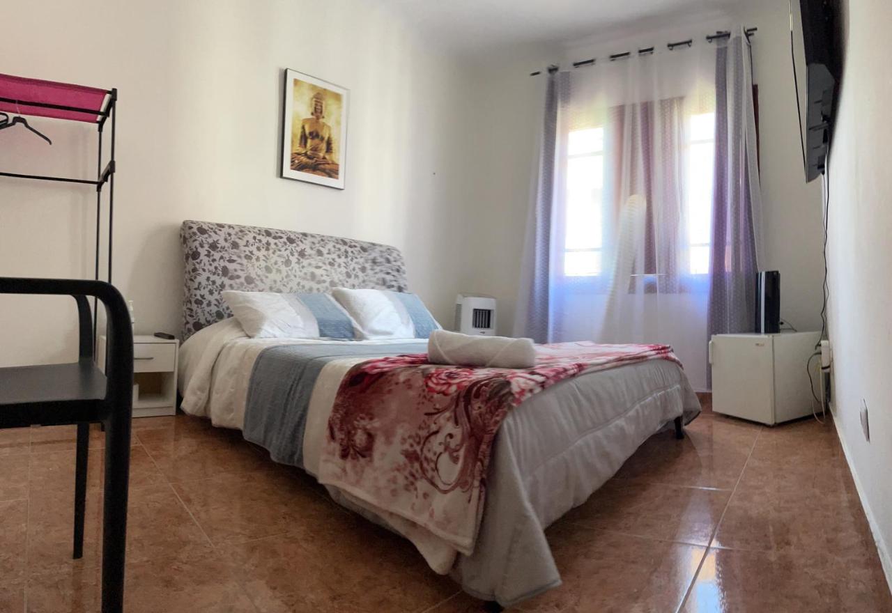 B&B Getafe - Home JV - Bed and Breakfast Getafe