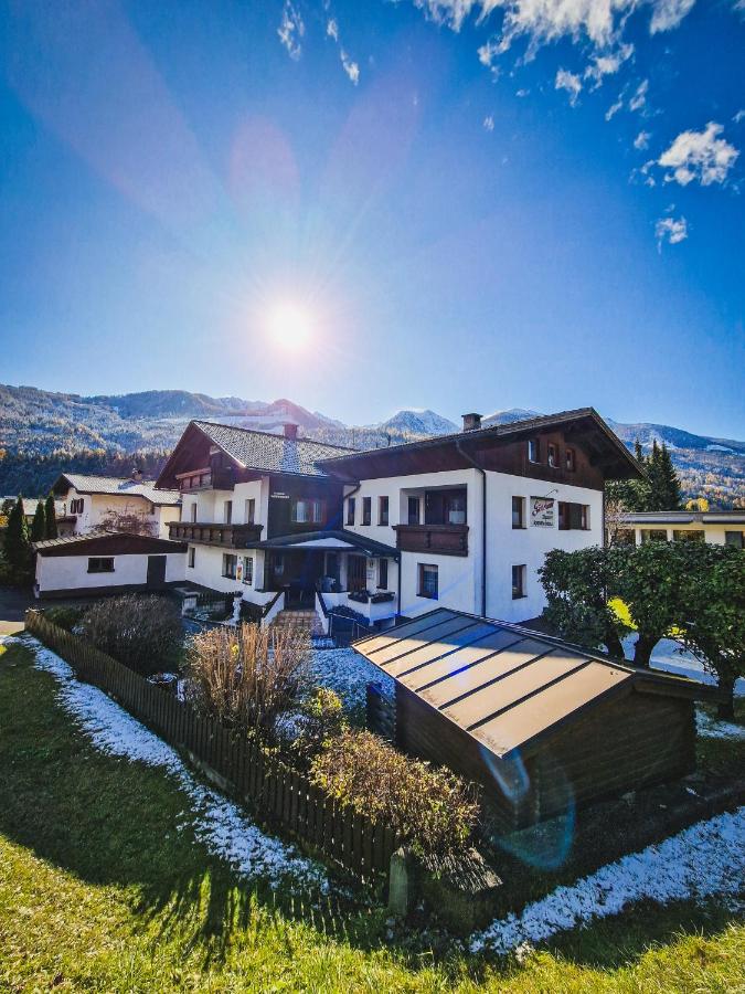Gästehaus Ortner - B&B Heinfels