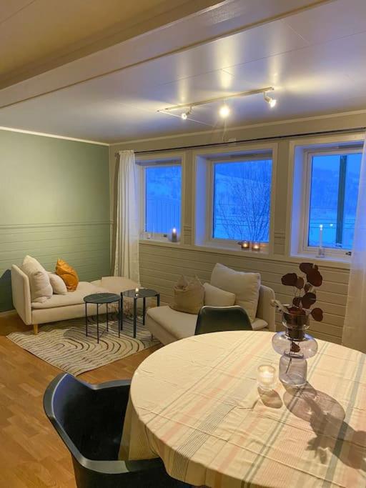 B&B Tromsø - Leilighet med god utsikt - Bed and Breakfast Tromsø