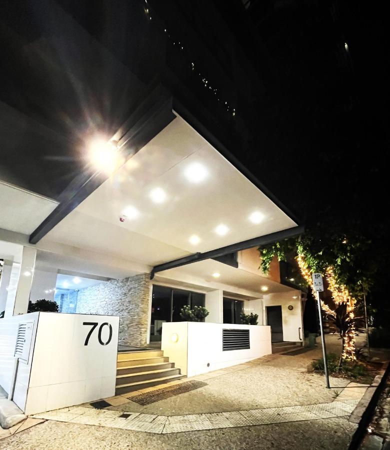 Perfect Locale 2bed Apt Parking - B&B