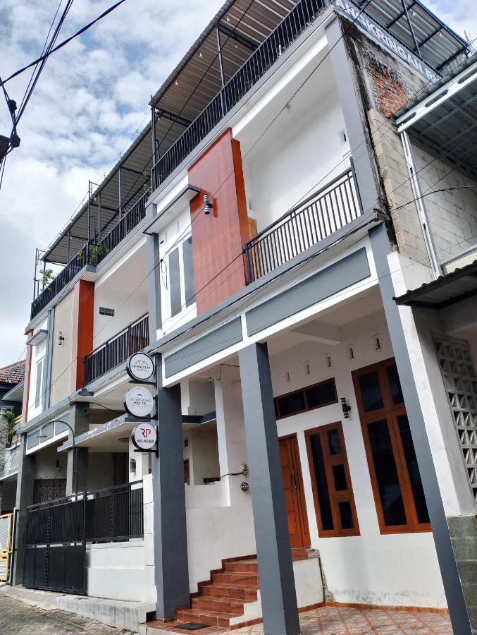 Ador 46 Homestay Syariah & Kost - Ferienwohnung Mergan