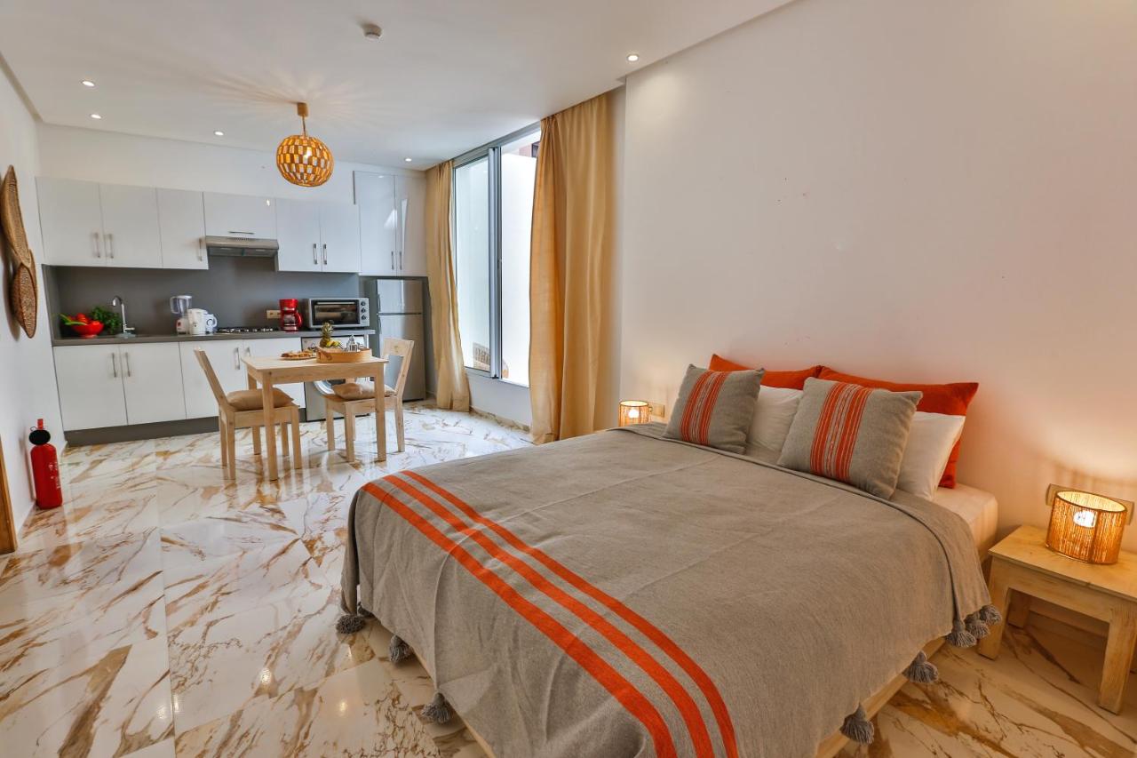 Studio Apartment