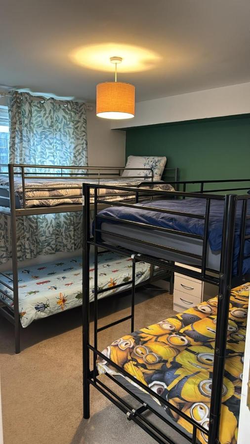 Dublin Airport, DCU - B&B