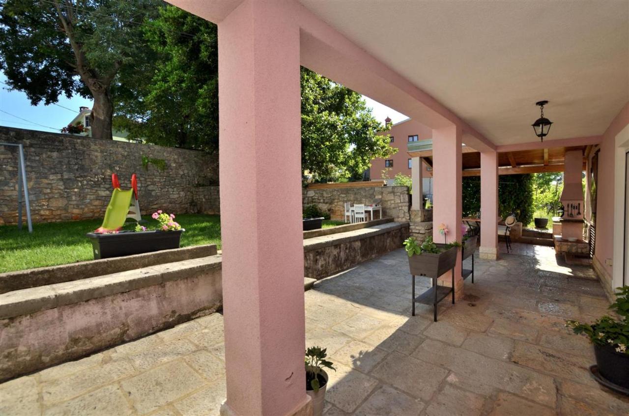 Apartman Butterfly Nedešćina - Bed and Breakfast Nedeščina