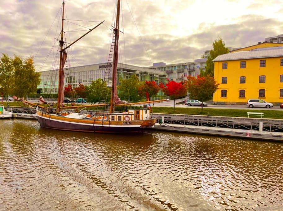 Riverside Loft With Sauna - B&B
