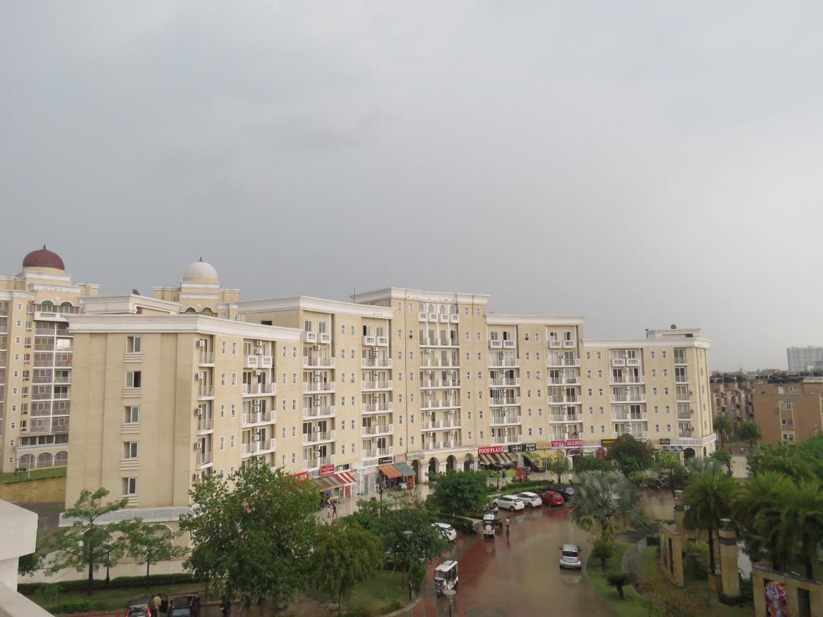 B&B Vrindāvan - Omaxe Govind Dham - Nice apartments close to Prem mandir, Iskon - Bed and Breakfast Vrindāvan