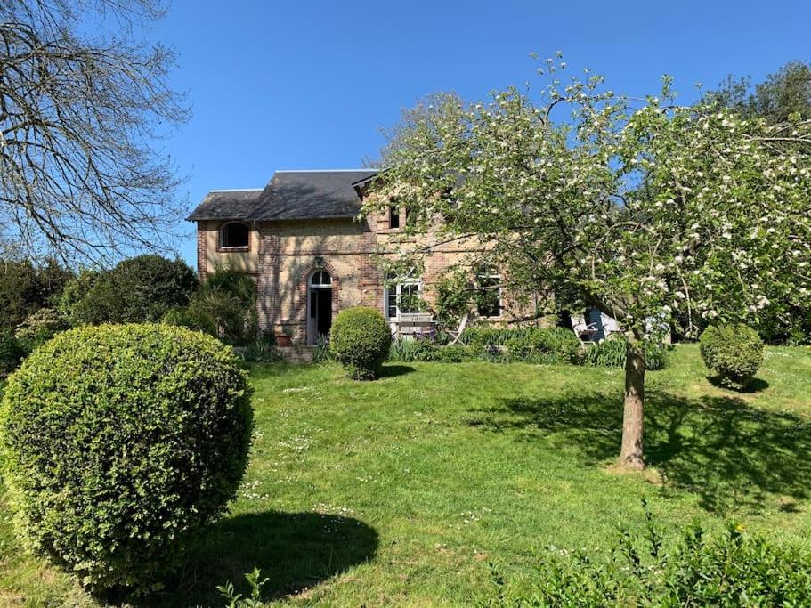 Charmante maison dans le parc d'un château - Chambres d’hôtes