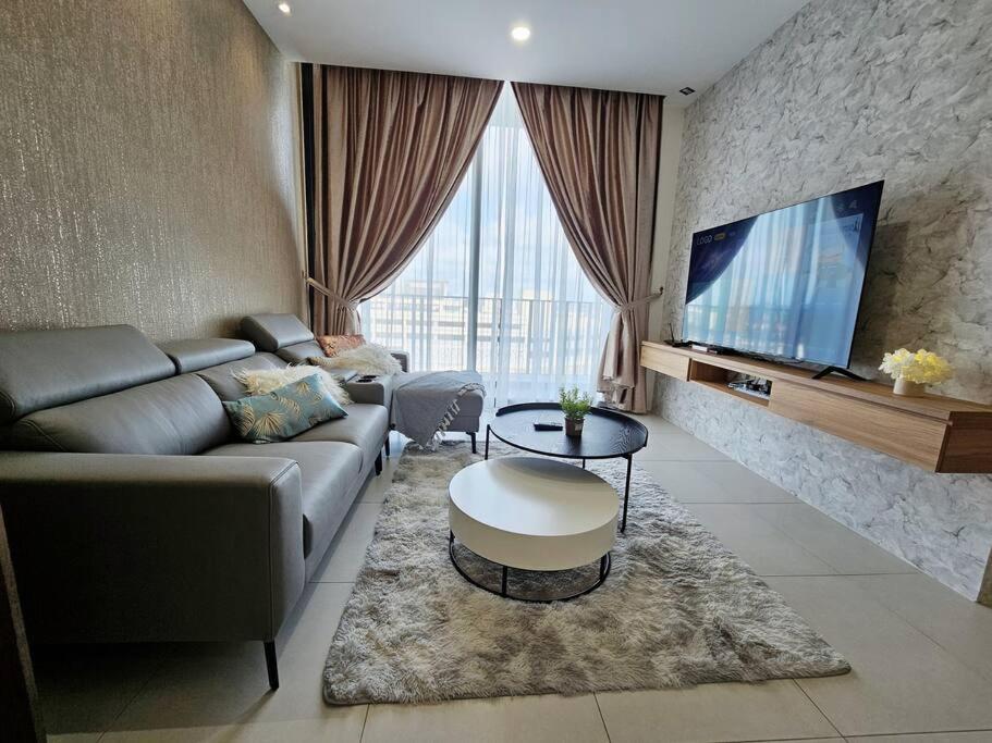 Charming 3BR Podium 7pax Walk to Aeon - B&B