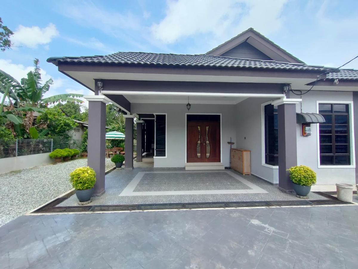 Zahani Homestay - B&B
