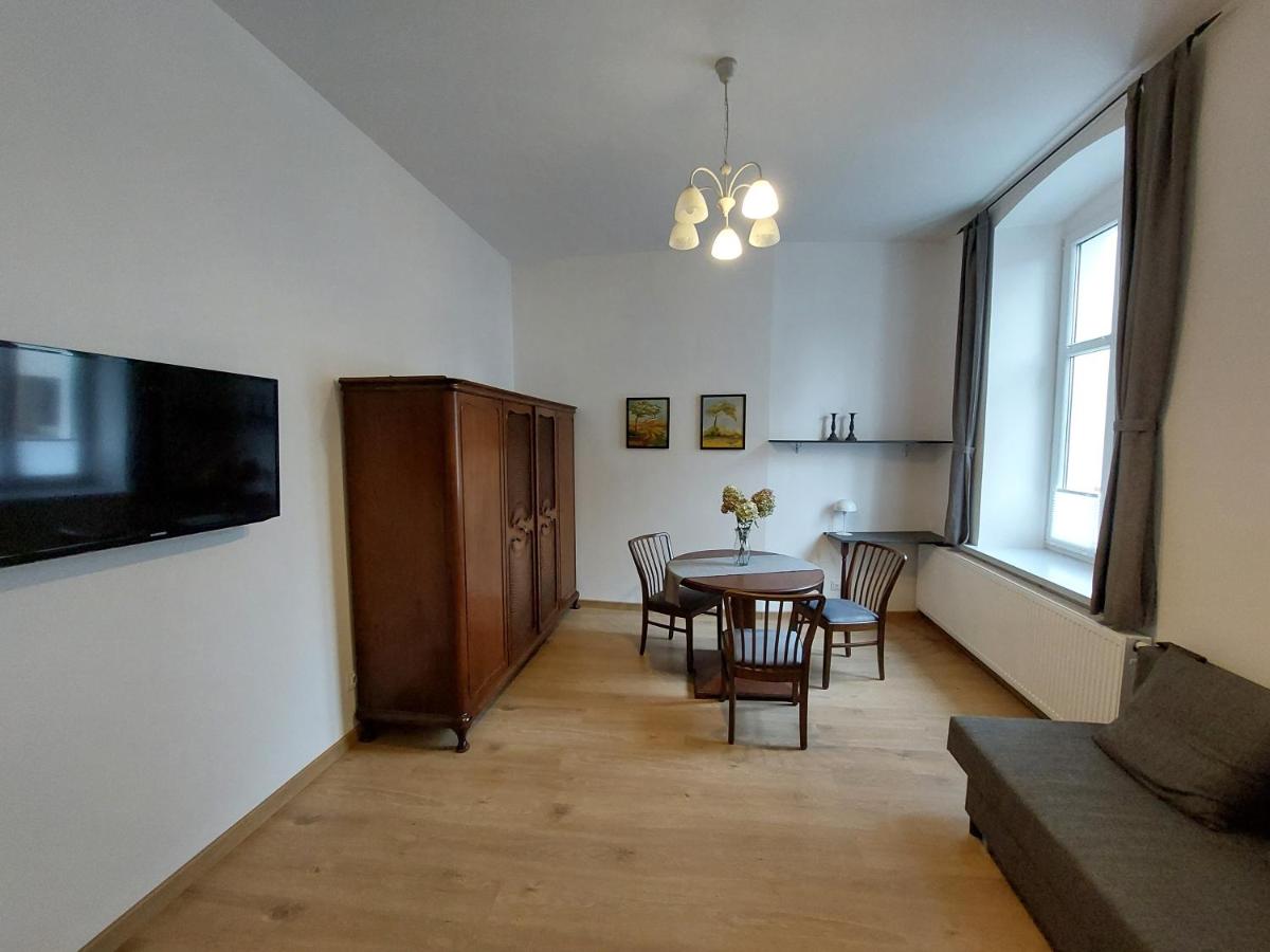 Apartament Kamienna Gora - B&B