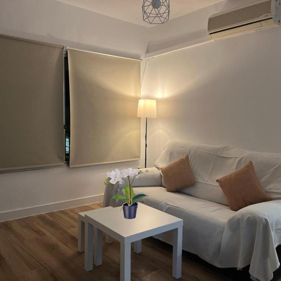 Piso cercano al recinto ferial - B&B Jerez de la Frontera