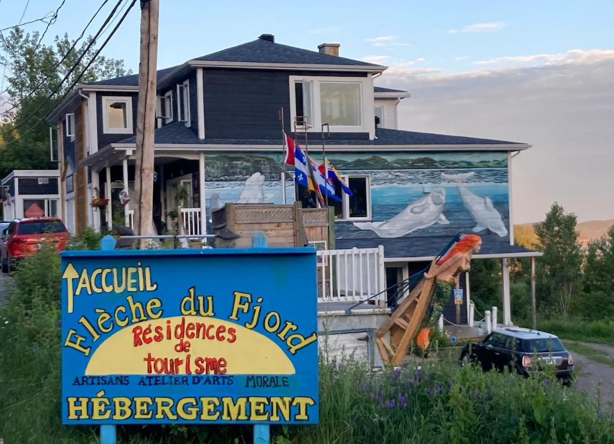 Suite 3 Flèche du fjord vue Saguenay Mont Valin - Bed and Breakfast