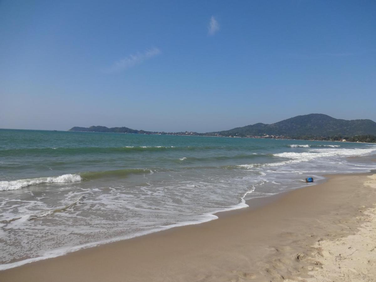 Apto e Suítes Praia do Itapocoroi - B&B Penha