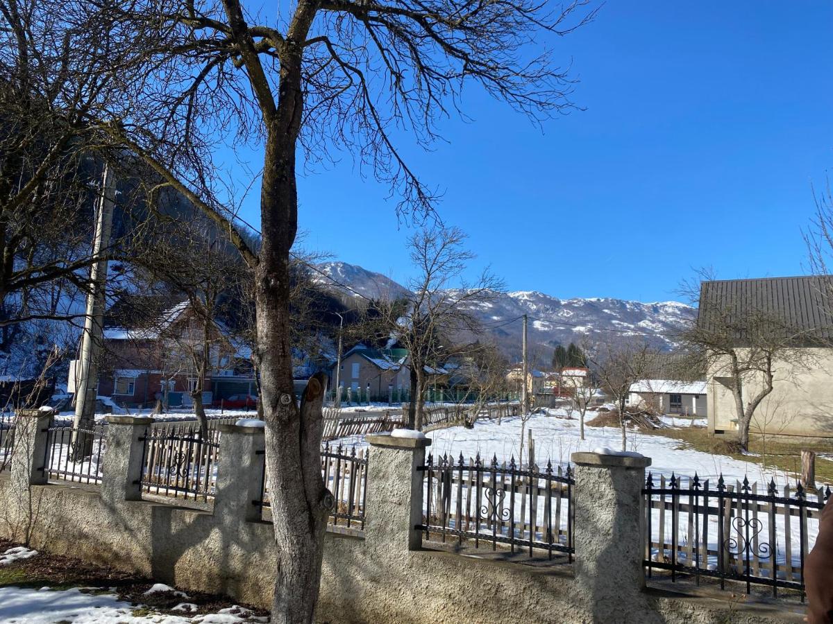 Apartman Lana - Bed and Breakfast