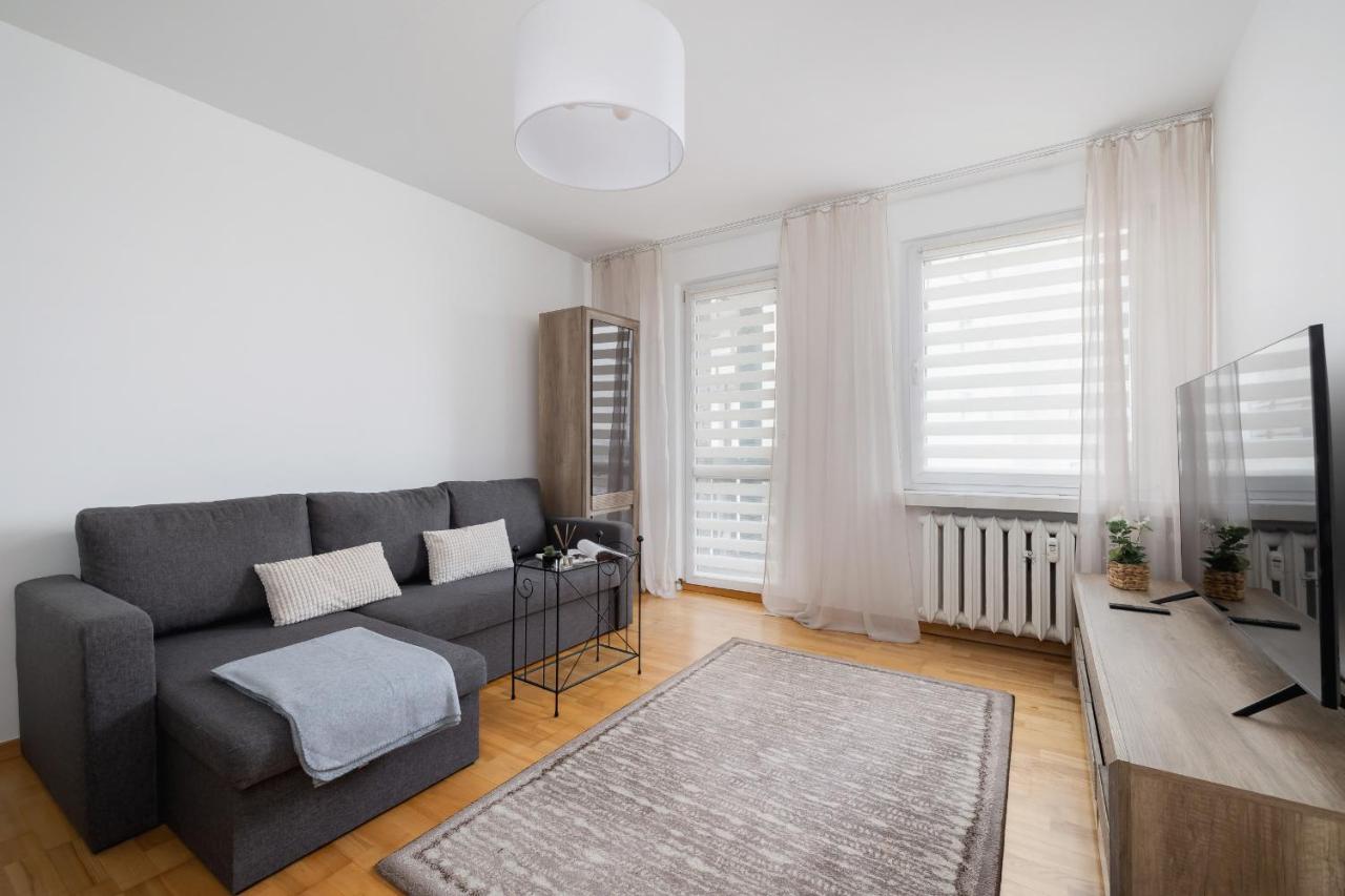 B&B Katowice - Close to Railway Station Apartment on the 7th Floor in Katowice by Renters - Bed and Breakfast Katowice