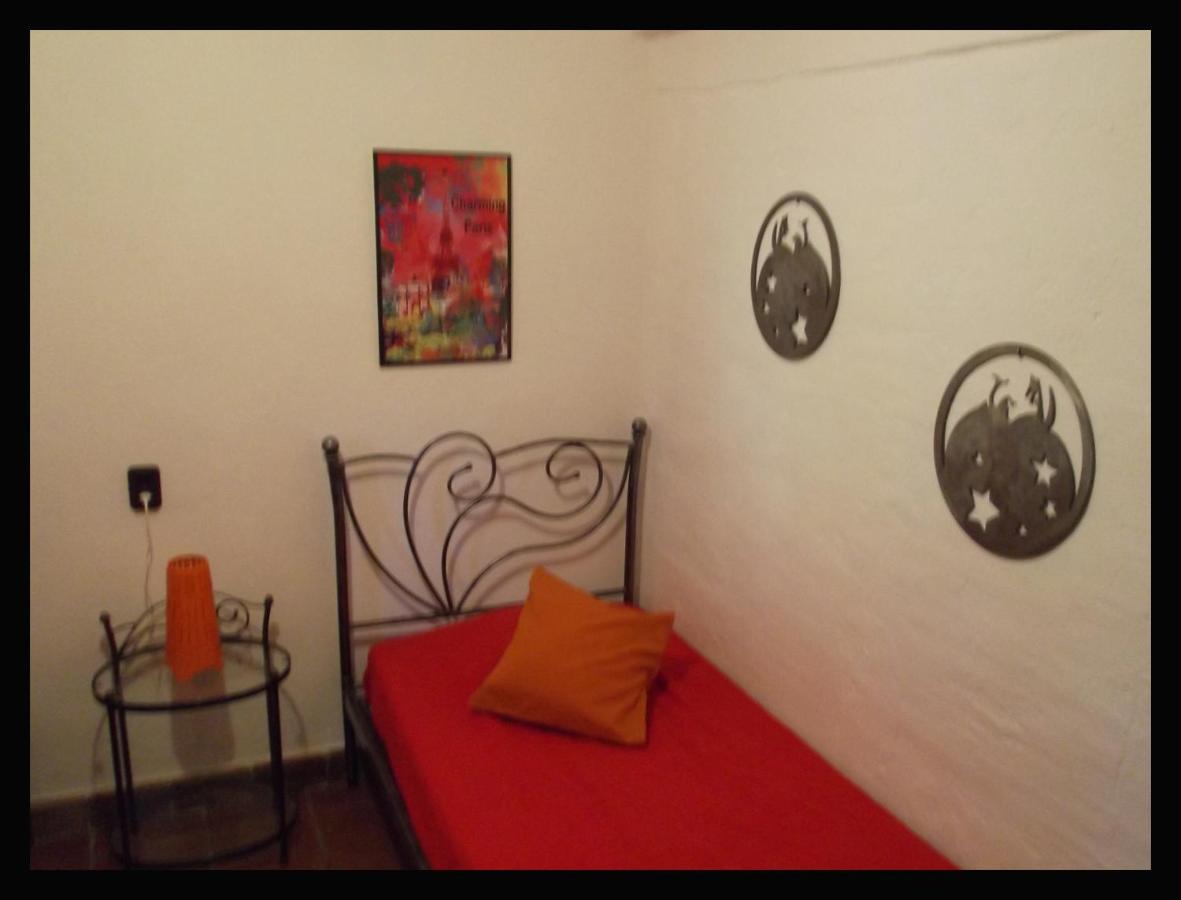 Habitación Doble con baño compartido - 2 camas