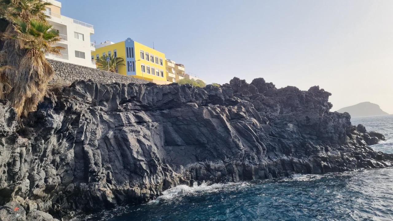 'Dos Sirenas' Oceanfront Home - B&B