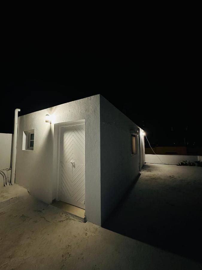 Rooftop Gem: perfect for a solo/duo traveler(s). - Chambres d’hôtes